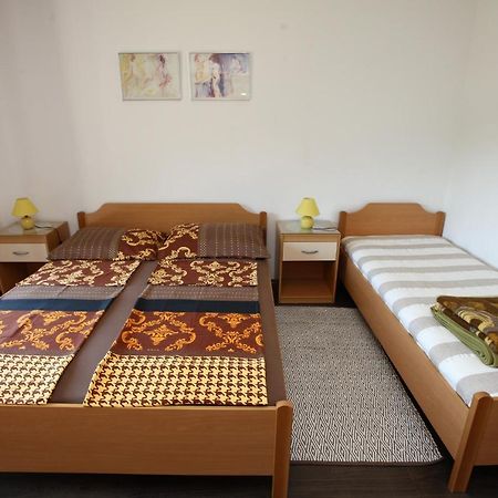Tatjana'S Guesthouse ปอร์โตรอซ ภายนอก รูปภาพ