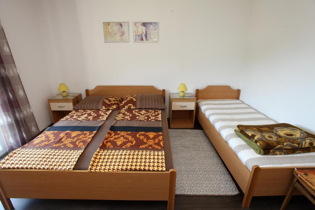 Tatjana'S Guesthouse ปอร์โตรอซ ภายนอก รูปภาพ