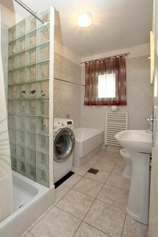 Tatjana'S Guesthouse ปอร์โตรอซ ภายนอก รูปภาพ