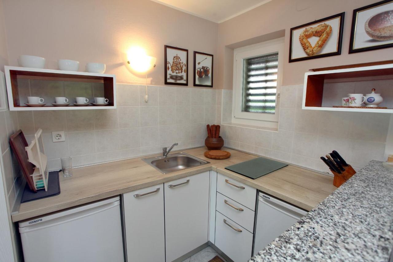 Tatjana'S Guesthouse ปอร์โตรอซ ภายนอก รูปภาพ