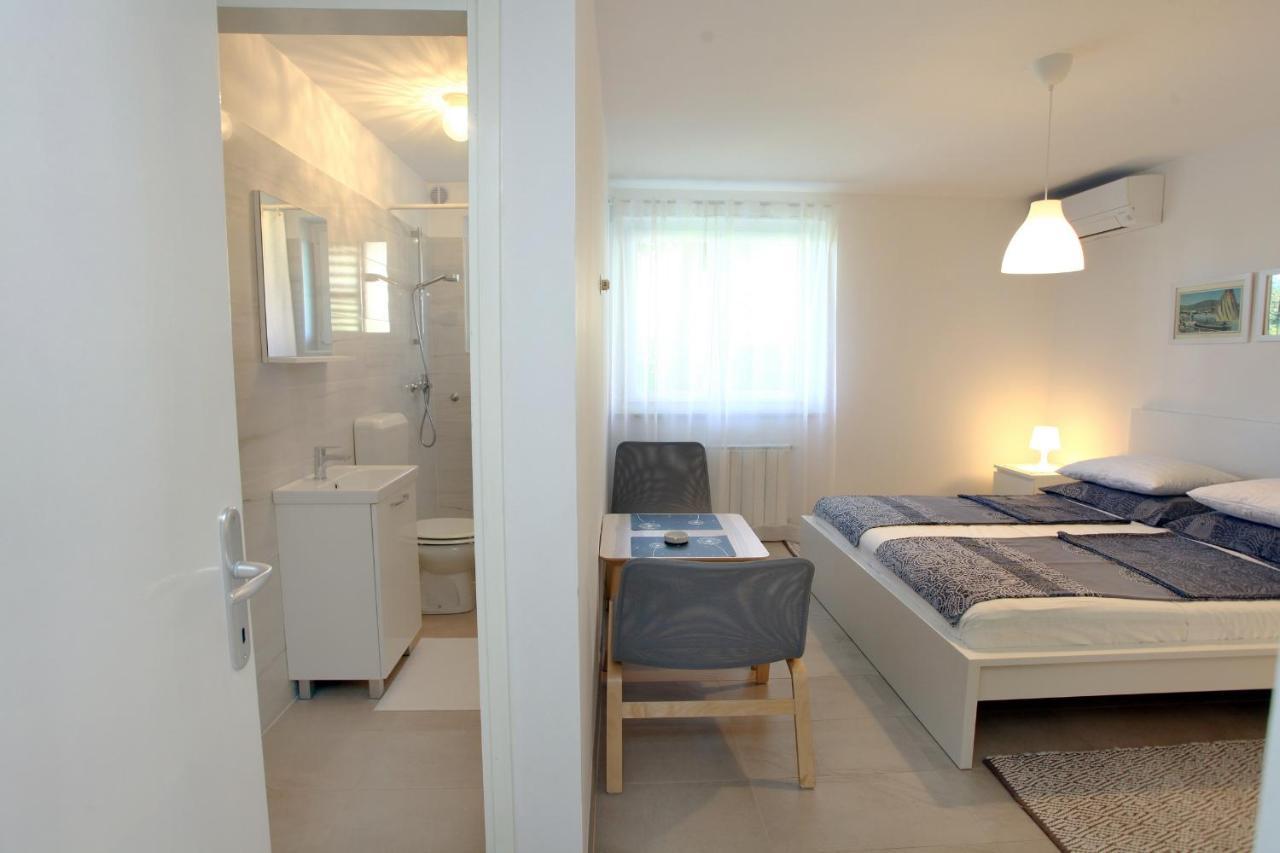 Tatjana'S Guesthouse ปอร์โตรอซ ภายนอก รูปภาพ