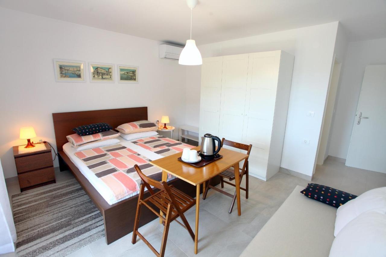 Tatjana'S Guesthouse ปอร์โตรอซ ภายนอก รูปภาพ