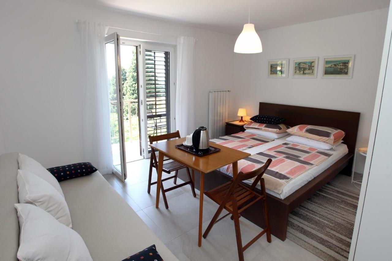 Tatjana'S Guesthouse ปอร์โตรอซ ภายนอก รูปภาพ
